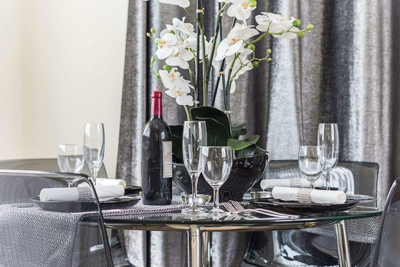 Orchid House- Near Watford Junction Watford (Hertfordshire)
